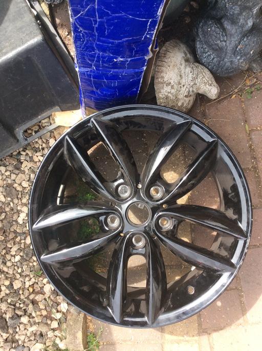 Vehicles West Midlands Dudley - Photos for Mini alloy wheel