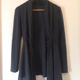 Beautiful cardigan but I’ve never worn it.

Will fit a size 8 or 10 

Accept offers