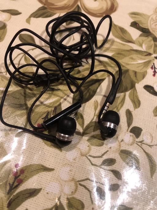 Buy & Sell South West London Merton - Photos for Earphones