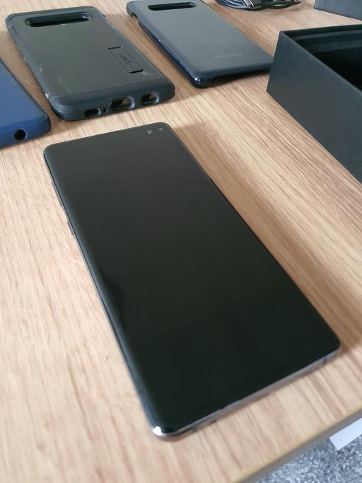 Buy & Sell Barton Seagrave North Northamptonshire - Photos for samsung galaxy s10 plus with cases