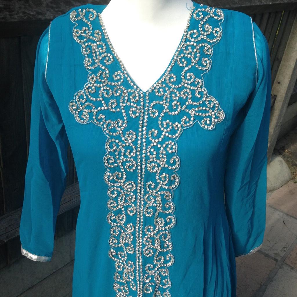 Blue maxi Asian Pakistani/ Indian dress. Fits size 8-12. Plain back comes with scarf and skinny trousers. Perfect for wedding or any Asian event. Brand new. Brought for £70.