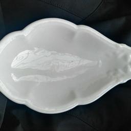 Salsiera in porcellana bianca Ginori 22x12
Integra come da foto