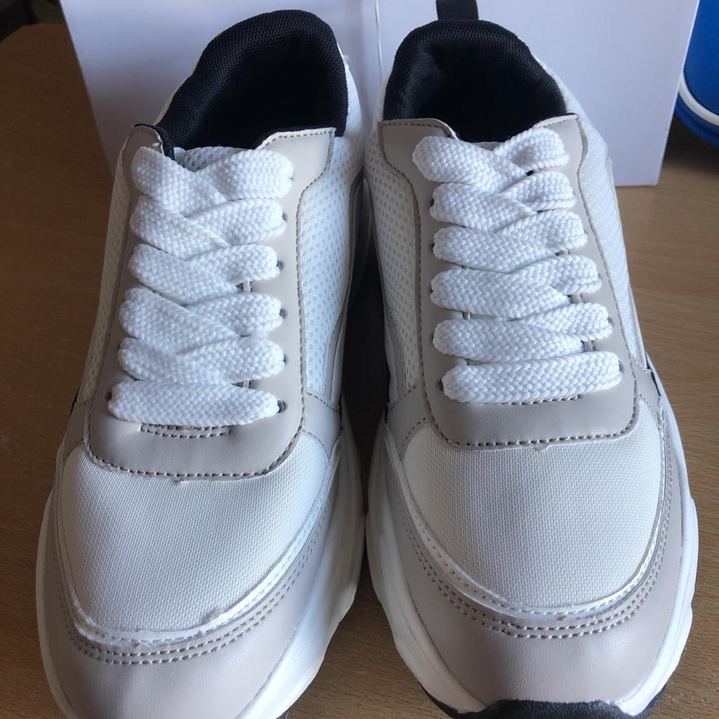 New|
White tiger chunky trainers
Wrong size ordered
Past my date for return
Lovely trainers 👟