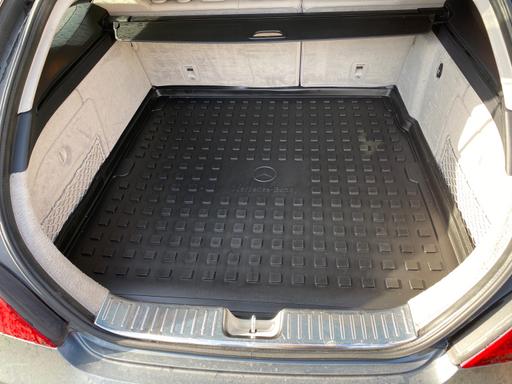 Vehicles West Yorkshire Leeds - Photos for Genuine Mercades CLSshooting break boot liner