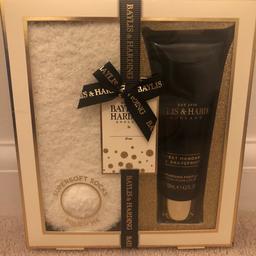 Fluffy socks and foot lotion gift set 
Brand new never been used