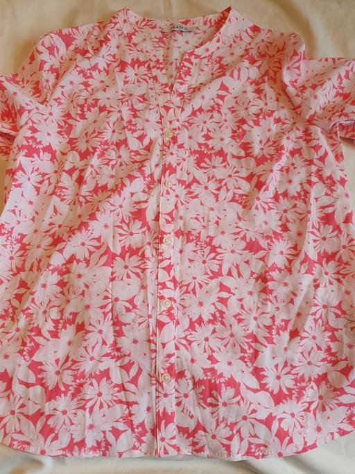 Buy & Sell North London Pentonville - North London - Photos for Flower shirt size 12