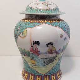 Antique Japanese Ginger Jar HandCrafted/Paint
Great Condition Except From The Small Chip On The Lid But can Be Barely Seen If On Display
Delivery With Tracking Number And Safe Postage In Case Of Damage