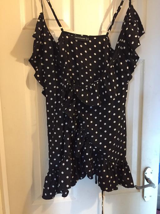 Buy & Sell Essex Chelmsford - Photos for pretty little thing top size 8