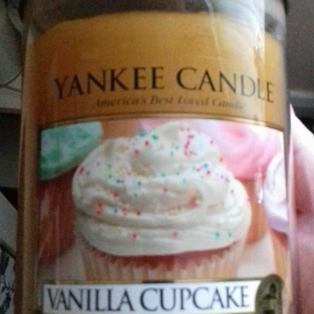 yankee candle tumbler collection only thanks no offer some oils have run but does not affect the candle or fragrance hence the price