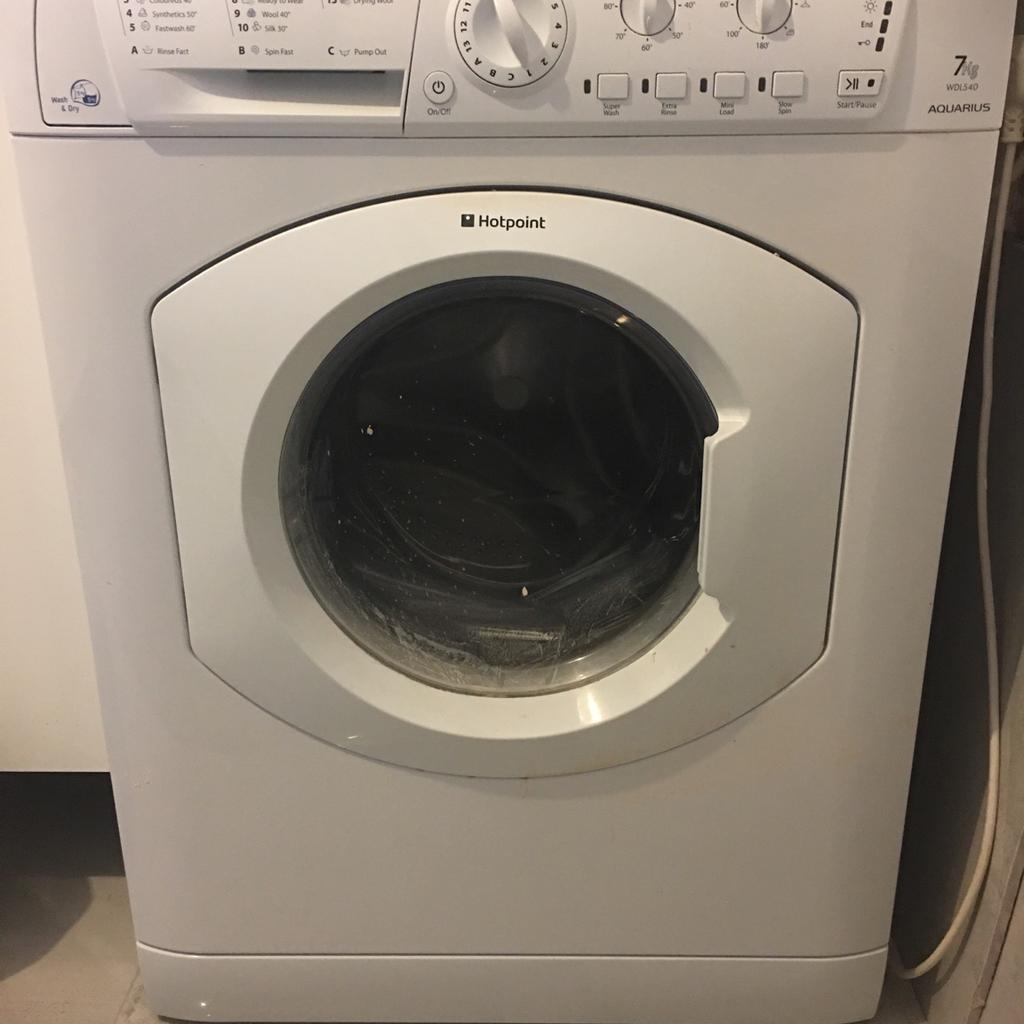 Hotpoint WDL540 Aquarius 7kg Wash 5kg Dry Freestanding Washer tumble Dryer

Hotpoint Washing machine with integrated drier. Used about 10 times. In fully working order.

Width 60cm
Depth 54cm
Height 84cm