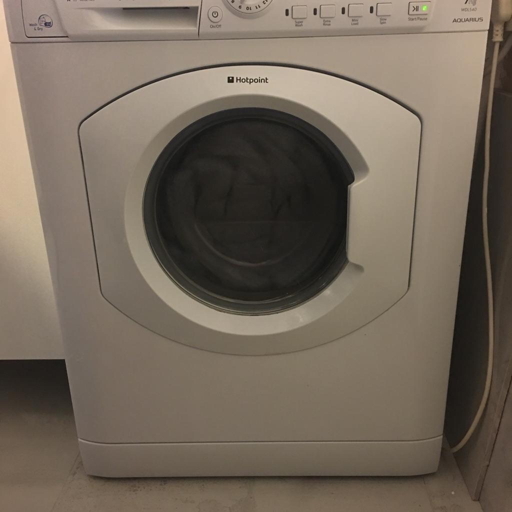 Hotpoint WDL540 Aquarius 7kg Wash 5kg Dry Freestanding Washer tumble Dryer

Hotpoint Washing machine with integrated drier. Used about 10 times. In fully working order.

Width 60cm
Depth 54cm
Height 84cm