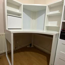 Adjust the shelves to fit different things, easy to keep socks and cables, mount the legs to the right or left, hold up to 22" flat screen, This product is used but excellent condition it is dismantled so easy to pick up, It is pick up only
Product Size
Max.width 100cm
Depth 100cm
Height 142cm
