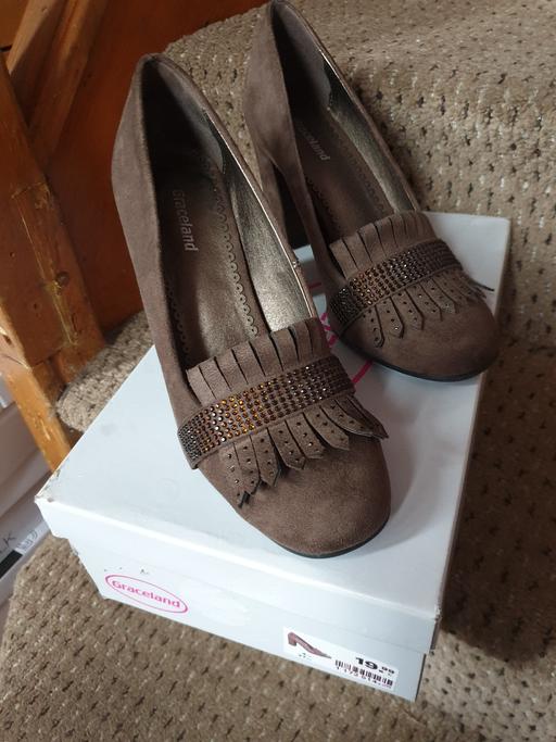 Buy & Sell West Midlands Sandwell - Photos for Shoes 