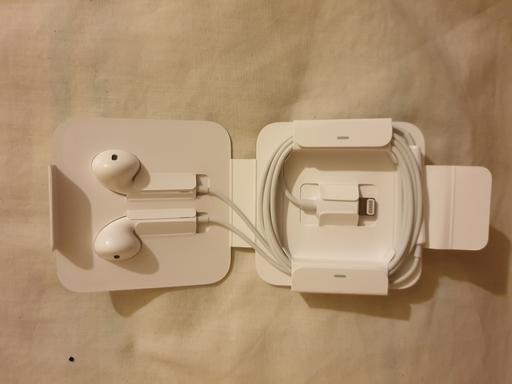 Buy & Sell West Midlands Walsall - Photos for NEW Genuine Apple earphones