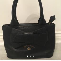 Beautiful bag just don’t use it 100% genuine