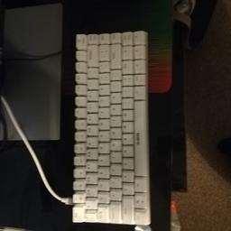 This keyboard it's a 60 percent keyboard and it has Blue switches and the key caps can be easy changed, perfect to play Minecraft , Cs go , fortnite and others games

Collection only or delivery if local