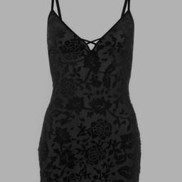 brand new with tag.
size medium (12-14).
black in colour.
Original price £24.