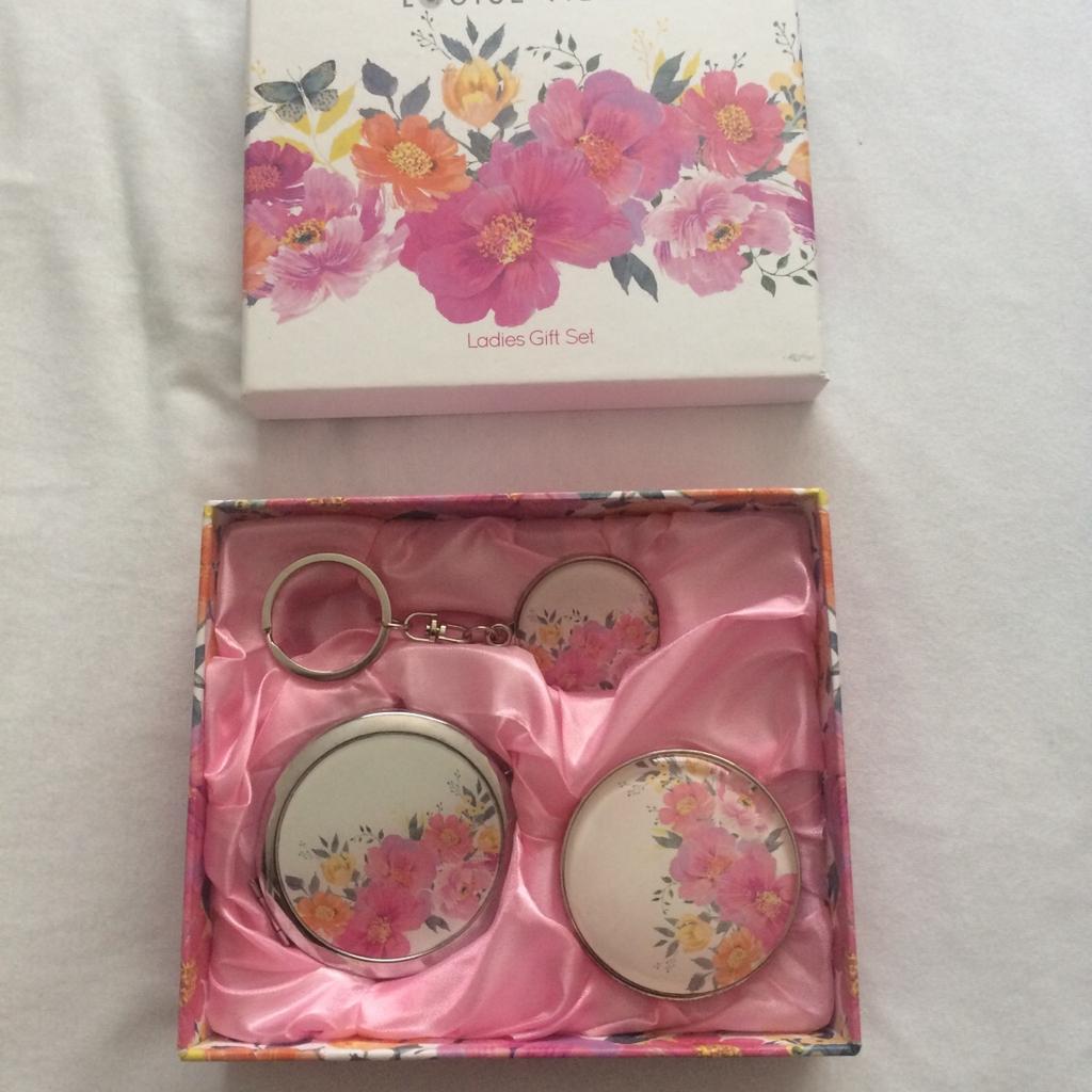 Brand new gift set would make a lovely present