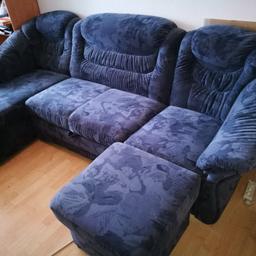 Gut erhaltene Schlafcouch zu verkaufen.
Die Couch besteht aus vier Teilen.
Nur Abholung möglich.
