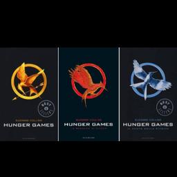 Trilogia Hunger Games, copertina flessibile.
📕📗📘
20€ tutti e tre insieme