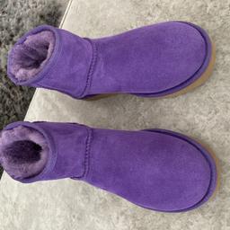 Ugg brand new no box  size 5.5 drop Leeds area do not post