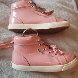 shoes are in good condition have had them for a little while. only really need laces replacing and will last a long time. 
£10