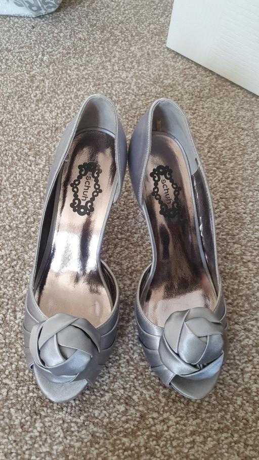 Buy & Sell Leicestershire North West Leicestershire - Photos for Schuh size 6 silver / grey heels / shoes