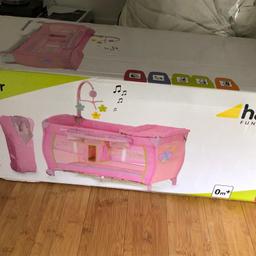Pink Hauck Babycenter. Hardly used in excellent condition. No contact collection only.