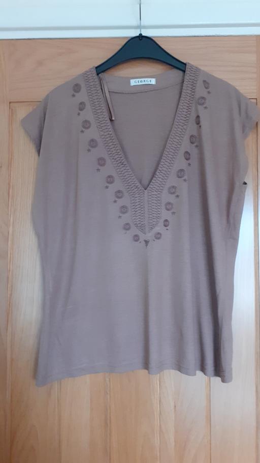 Buy & Sell West Midlands Dudley - Photos for Ladies top