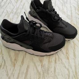 Nike Huarache Black and White 
Mens UK size: 10

I haven't worn these for long because they're not my size

open to sensible offers