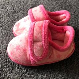 Toddlers Velcro slippers 
Size 5
50p
