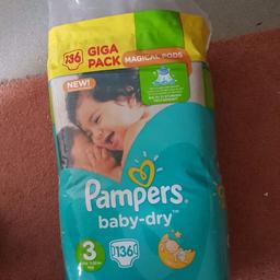 Unopened pack of pampers nappies size 3. Its a Giga pack containing 136 nappies. Its a midi size 5-9kg/11-12lbs.
