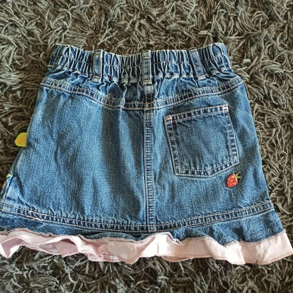 Jeans Rock Gr 92 c&a Winnie Pooh
Versand ist möglich
PayPal Freunde vorhanden
