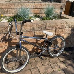 Hallo,

mein Sohn möchte sein BMX bike verkaufen. Bitte nur per Abholer. Es ist gut erhalten, hat aber natürlich auch Gebrauchsspuren.

Preis Neu (aktuell): 399€