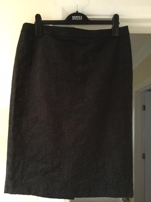 Buy & Sell Surrey Waverley - Photos for Ladies Size 12 M&S Fully Lined Skirt.