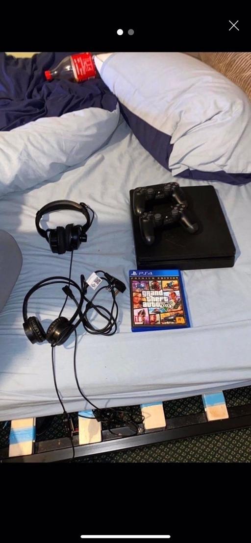 Buy & Sell Questor Dartford - Photos for Ps4 bundle