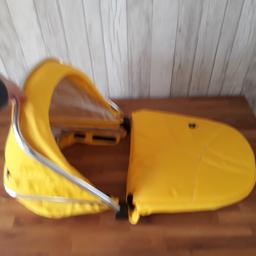 Hood & apron in chrome/Yellow
For pushchair & carrycot
For pioneer/wayfarer ( brand new )
One pic quite blurry 
