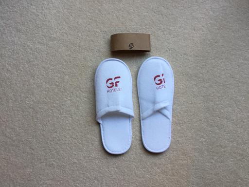 Buy & Sell Surrey Guildford - Photos for Unisex One Size Light Weight Slippers