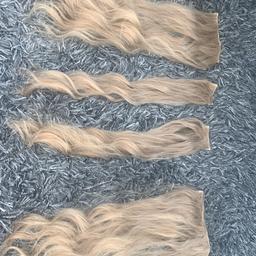 I am selling this 5 set of synthetic wavy hair extensions, comes with original plastic packaging. Collection is available

Colour- Honey blonde 👱🏻‍♀️
Length- 26inch
Style- wavy
Clip in- 5 pieces
Used- tried on but didn’t match my hair colour
Brand- lulabellz