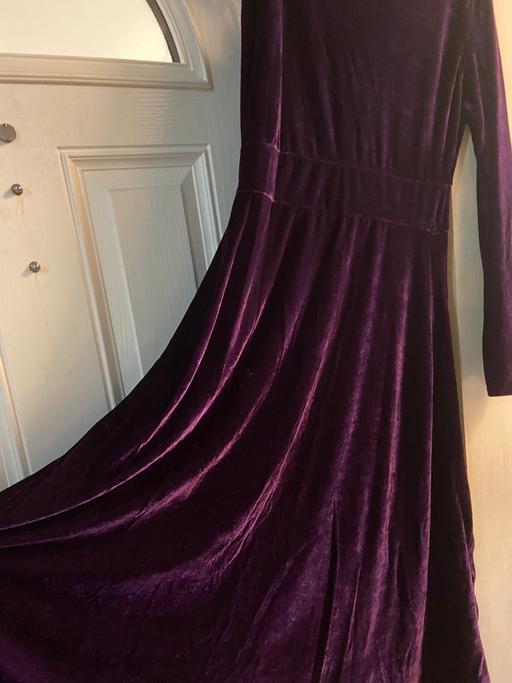 Buy & Sell South West London Richmond upon Thames - Photos for Purple Velvet Dress