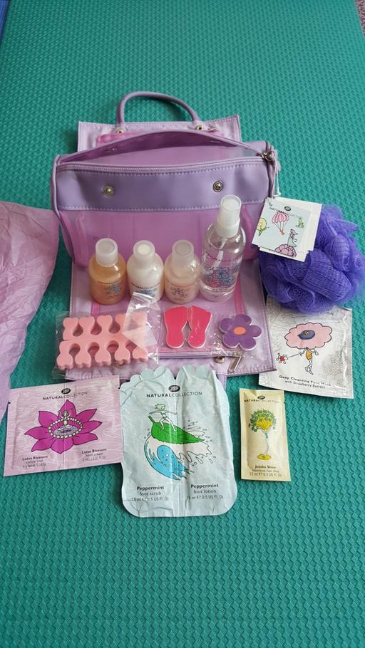 Buy & Sell Warwickshire Nuneaton and Bedworth - Photos for New Beauty Pamper Gift Set Toiletries Bag