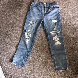 River island size 12 mom jeans ripped, literally worn once