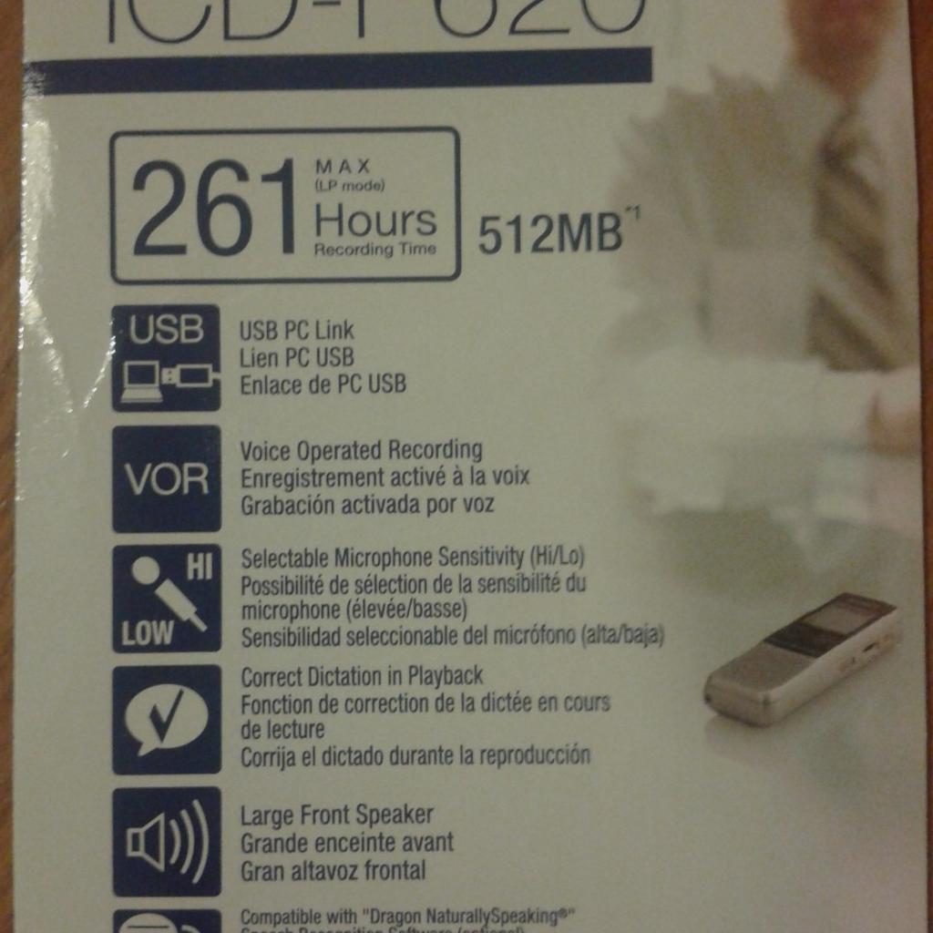 IC Recorder Sony modello ICD-P620. Registra fino a 261 ore. Funziona con pile. Dotato di cavetto USB, CD con programma per il computer e libretto istruzioni. Vendita a causa di inutilizzo.