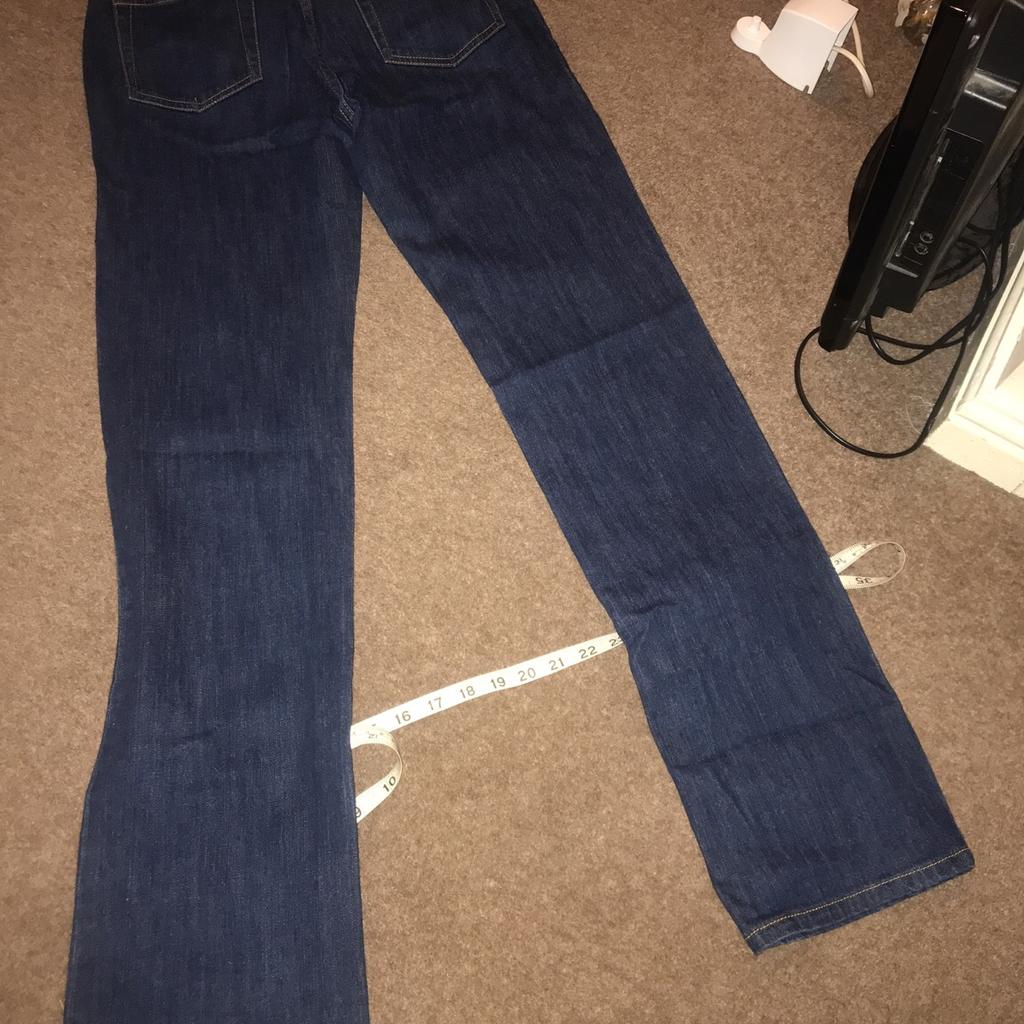 Women’s denim & Co Straight leg Jeans

Size: uk 10 inside leg 31”

Condition: Like new. Worn only once and still look great!

Collection or post