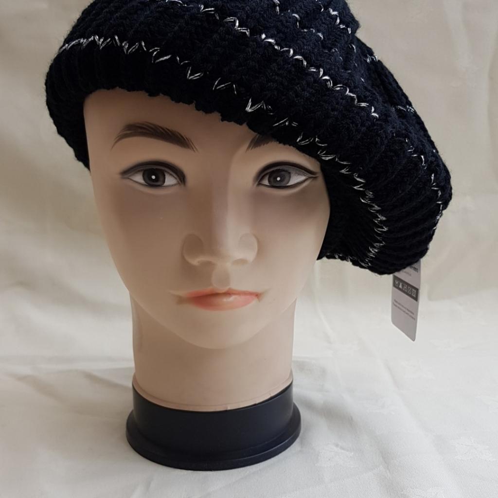 black glittery thread in a swirl pattern knitted black French beret hat
brand new
one size
combine postage available
massive clear out, please check out my profile
from a smoke,damp and pets free home
post only, no collection