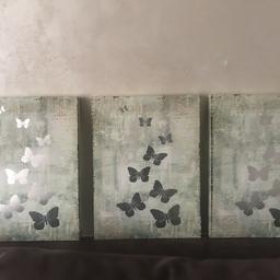 A beautiful butterfly canvas with an abstract background and silver butterfly spread around.
.
£25 if bought Set of 3
£10 if bought separately
Dimension

Height-40cm
Width-30cm