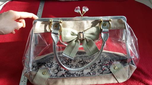 Buy & Sell Warwickshire Nuneaton and Bedworth - Photos for New large hand bag. Bow Dimantee Detail large