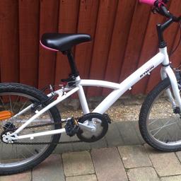 Girls bike for sale on good condition and full working order. Buyer to collect