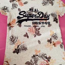 Superdry lady's t-shirt excelent condition warn maybe two times like new
Size UK 10