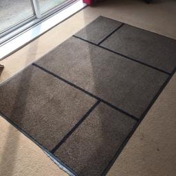 Dimensions 1.5m x 1m. In good condition. Rubber bottomed.

Contactless collection from Romsley.